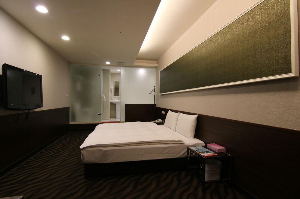 Hotel 6 - Wannien Taipei Esterno foto