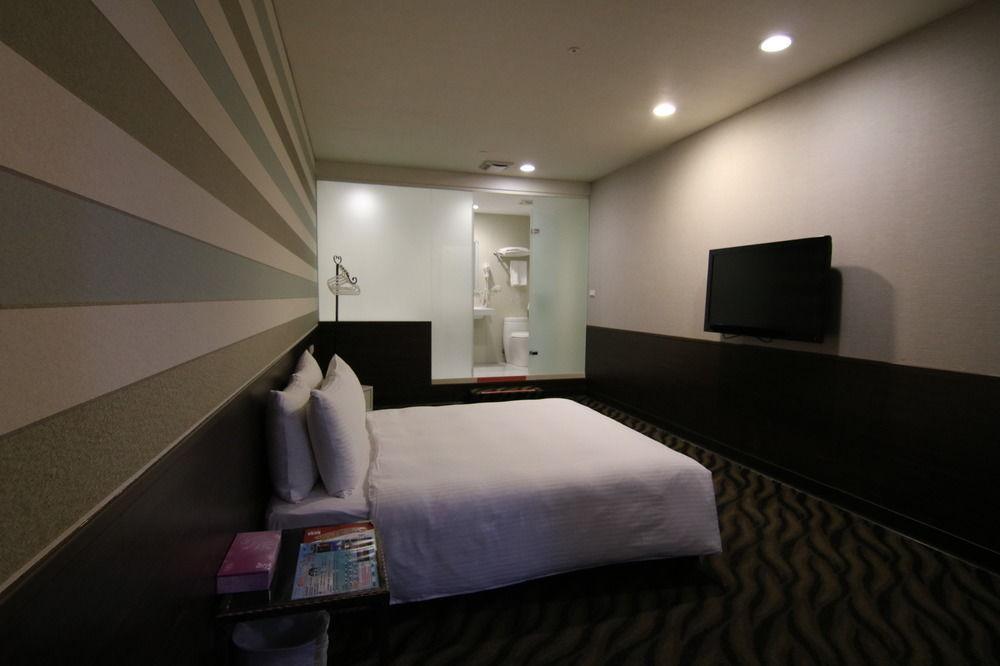 Hotel 6 - Wannien Taipei Esterno foto