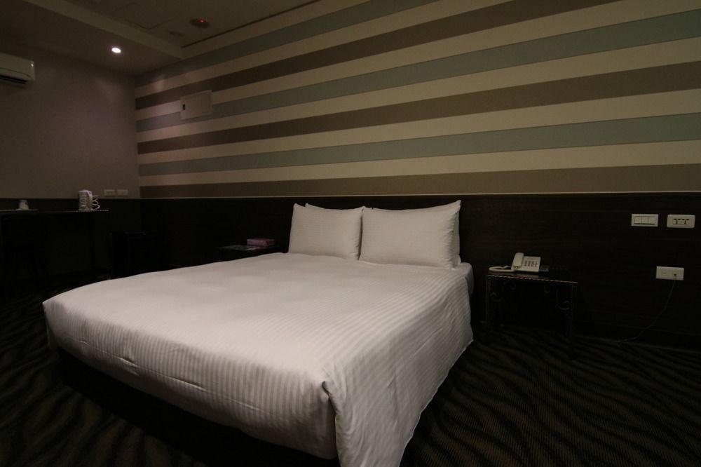 Hotel 6 - Wannien Taipei Esterno foto