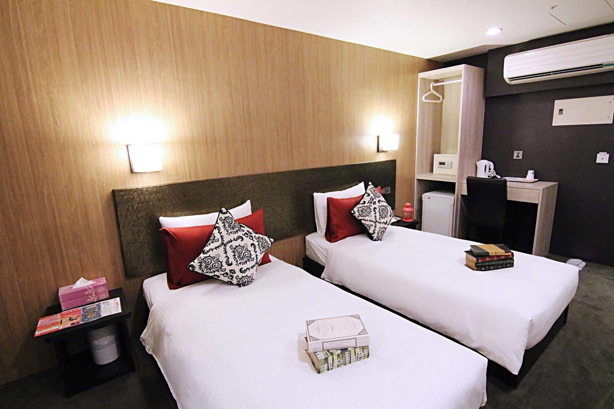 Hotel 6 - Wannien Taipei Esterno foto